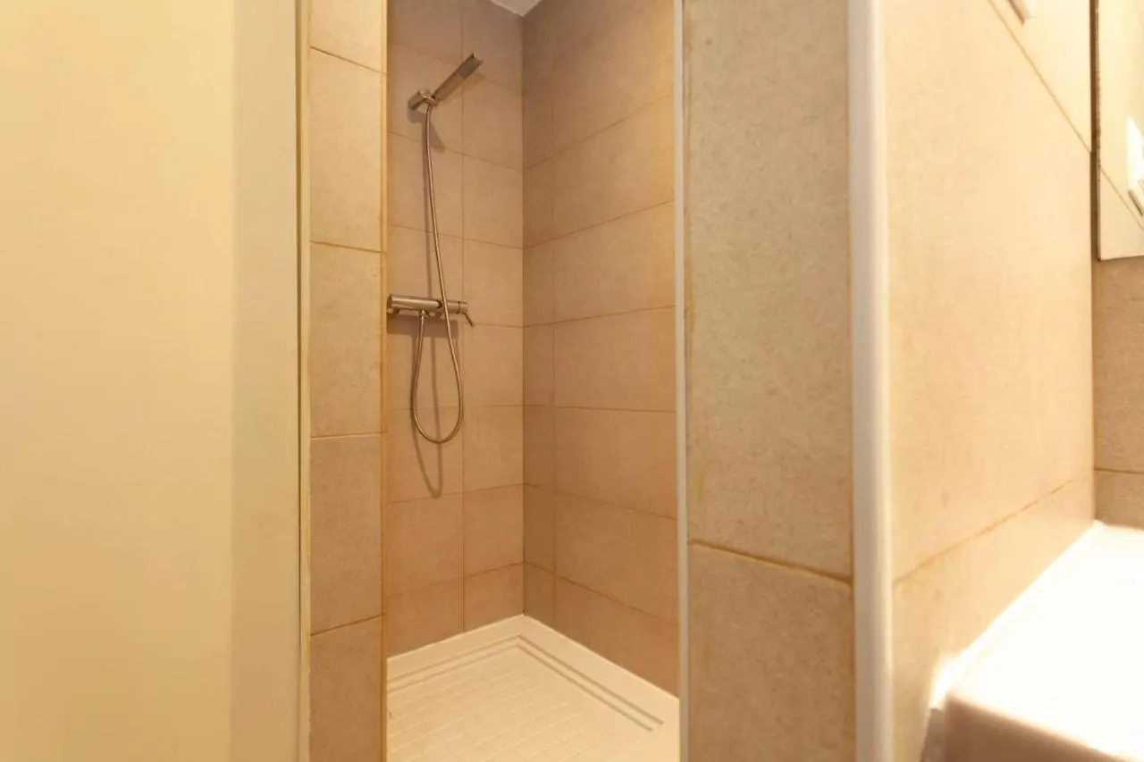 Centric 2 Bedroom Apartment With A Private Lovely Terrace Barcelona